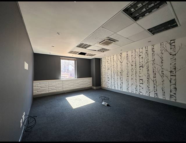311M² OFFICE TO LET IN SANDTON CENTRAL